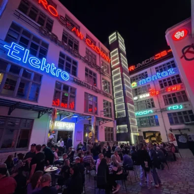 prezentacja-neonow-neon-side-wroclaw-1152x1536